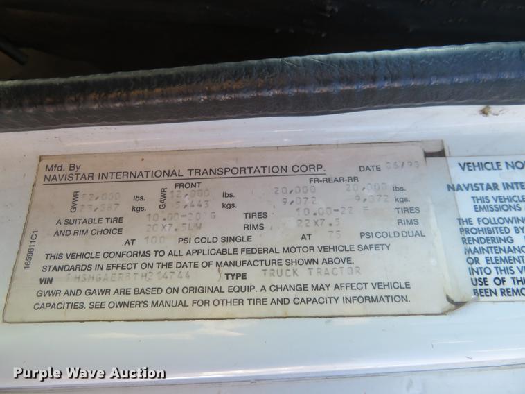 image for item DE6565 1996 International 8200 drilling rig truck