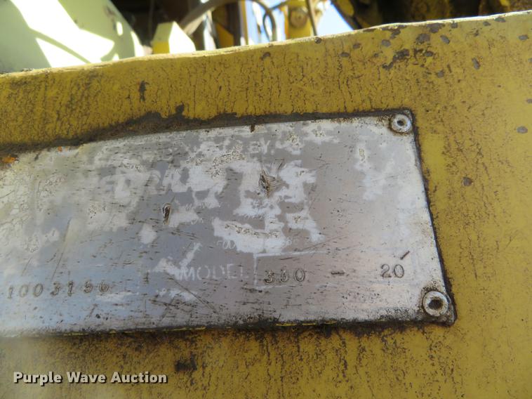 image for item DE6565 1996 International 8200 drilling rig truck