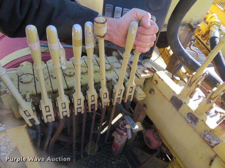 image for item DE6565 1996 International 8200 drilling rig truck