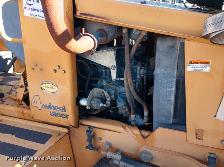 image for item DE6568 1999 Case 560 trencher