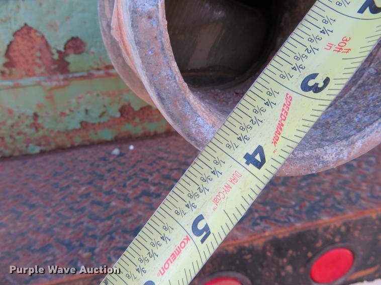 image for item DE6573 2005 International 9400i flatbed truck