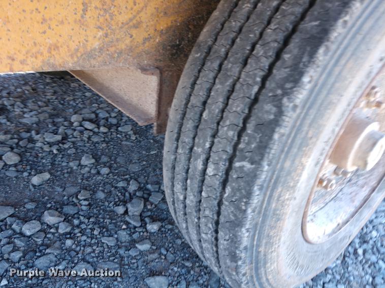 image for item DE6575 2011 Belshe FB9T equipment trailer