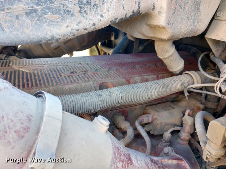 image for item DE6576 2005 International 9200i flatbed truck