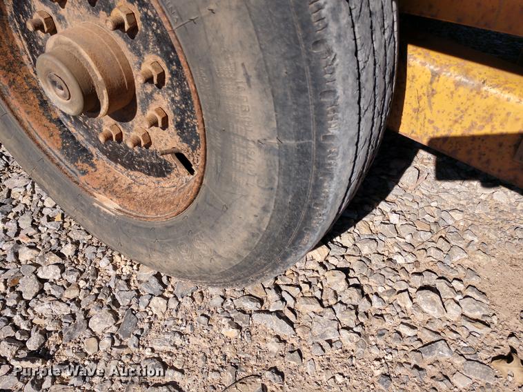 image for item DE6578 2007 Belshe FB9T equipment trailer