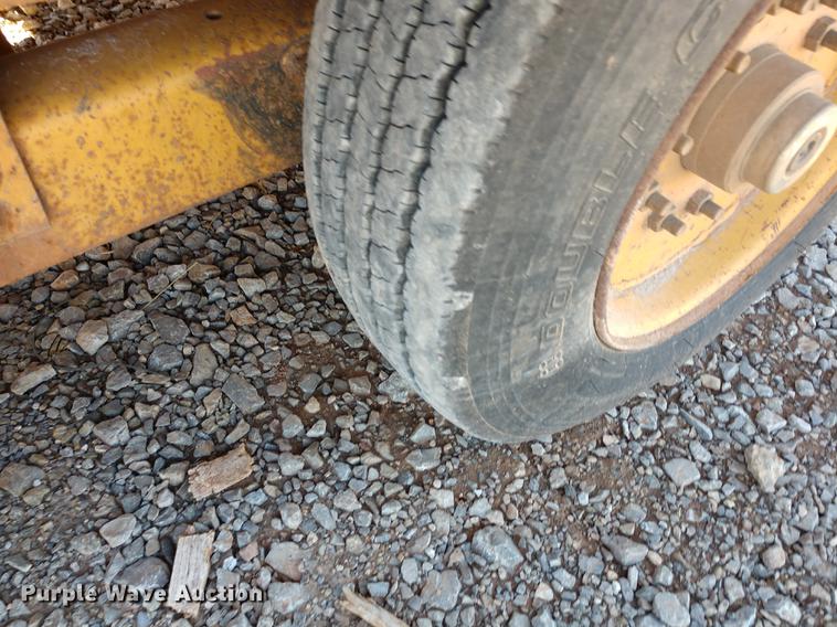 image for item DE6578 2007 Belshe FB9T equipment trailer