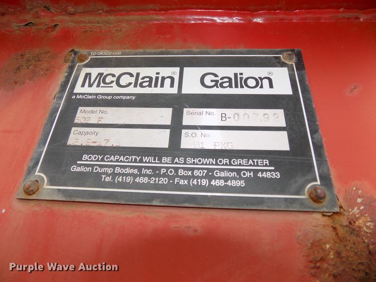 image for item DE7547 1987 Ford L8000 dump truck