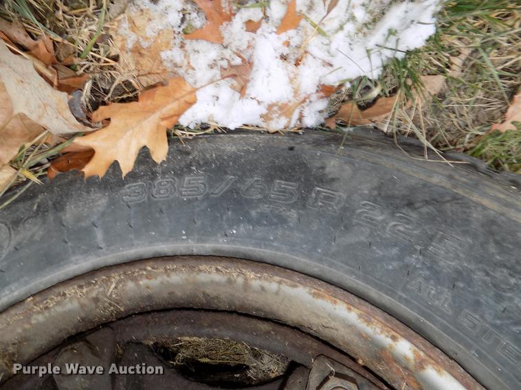 image for item DE7547 1987 Ford L8000 dump truck