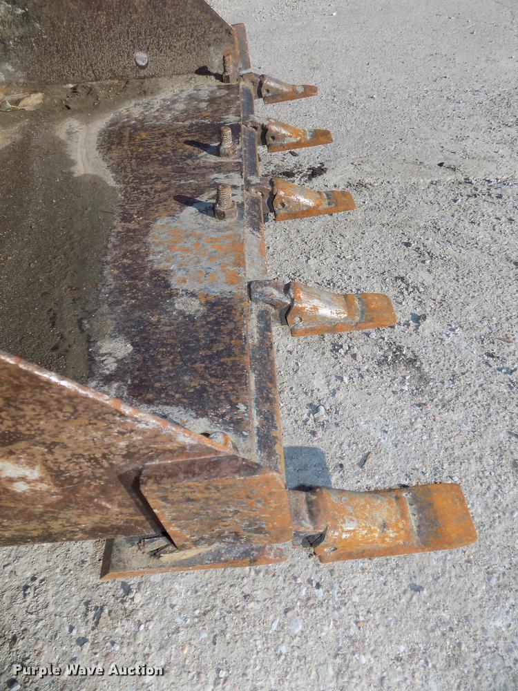 image for item DE7556 2006 Ditch Witch SK350 compact utility loader