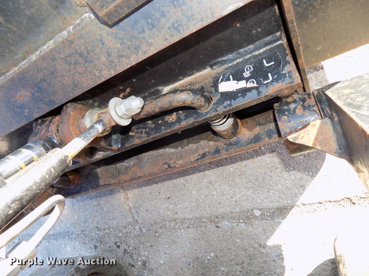 image for item DE7556 2006 Ditch Witch SK350 compact utility loader