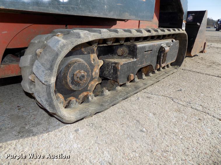 image for item DE7556 2006 Ditch Witch SK350 compact utility loader