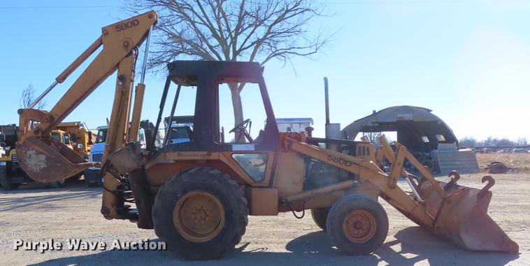 image for item DF1290 1982 Case 580D backhoe