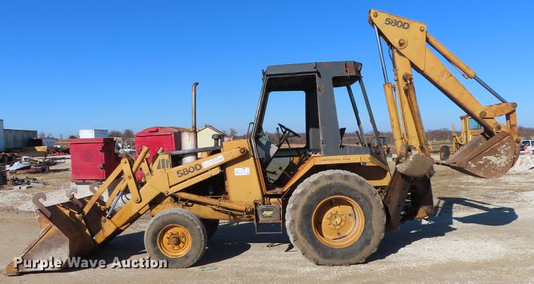 image for item DF1290 1982 Case 580D backhoe