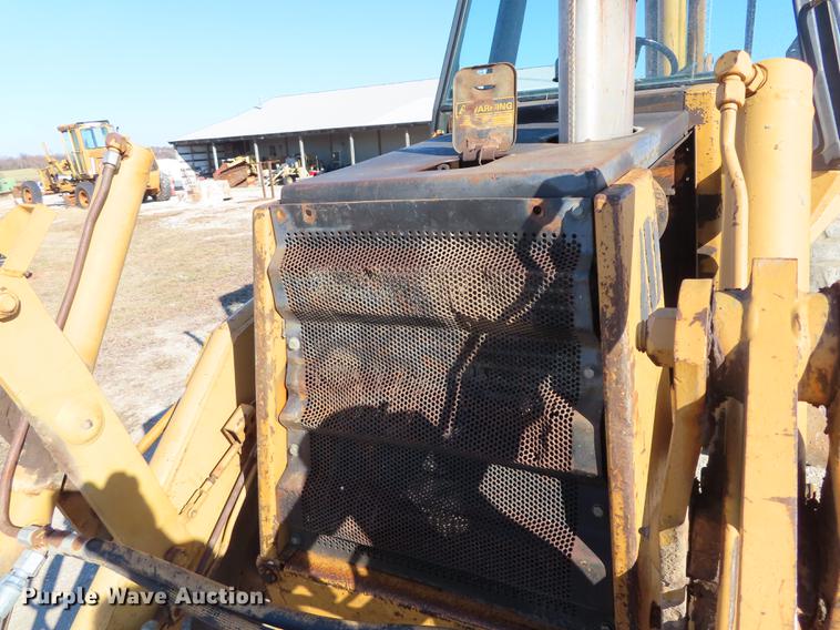 image for item DF1290 1982 Case 580D backhoe