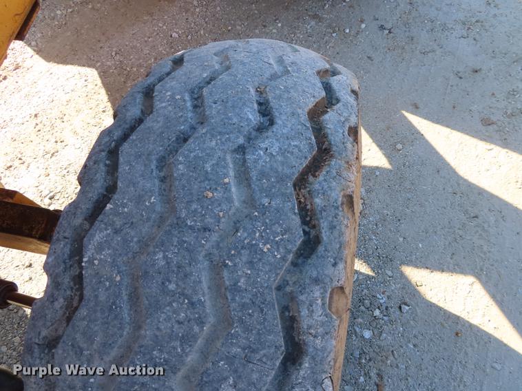 image for item DF1290 1982 Case 580D backhoe