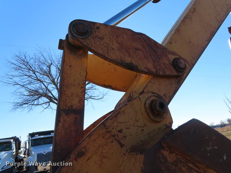 image for item DF1290 1982 Case 580D backhoe