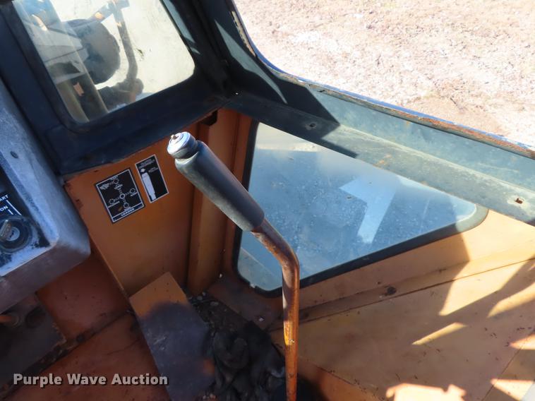 image for item DF1290 1982 Case 580D backhoe