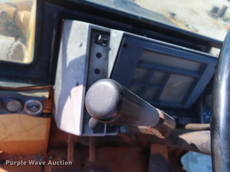 image for item DF1290 1982 Case 580D backhoe