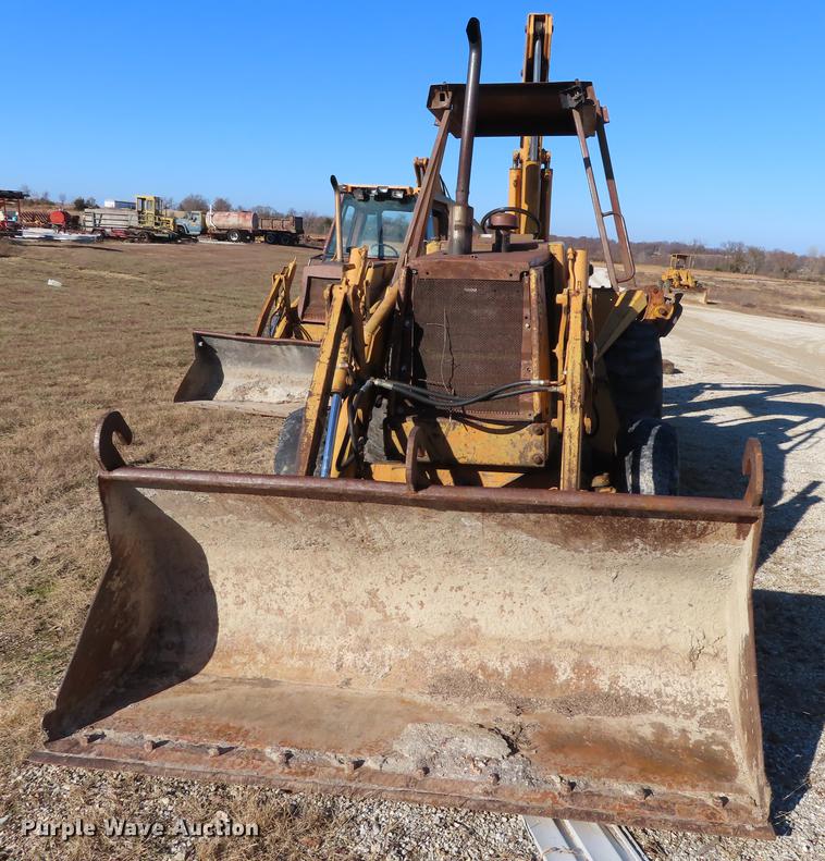 image for item DF1291 Case 580E backhoe