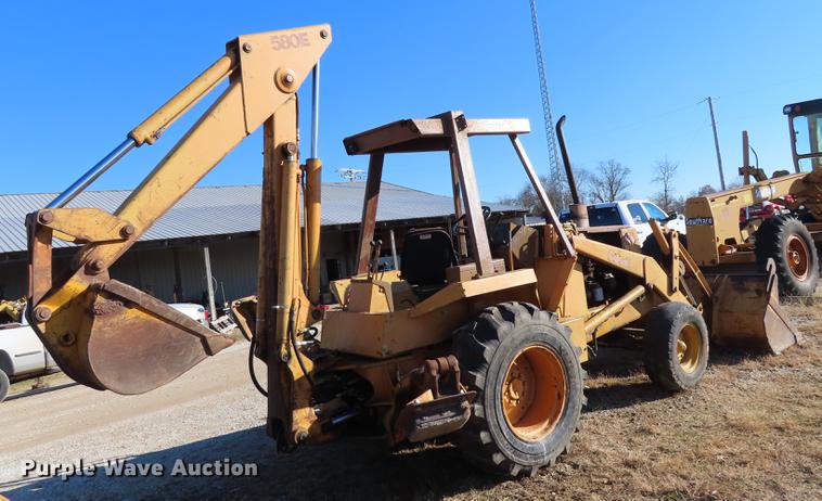 image for item DF1291 Case 580E backhoe