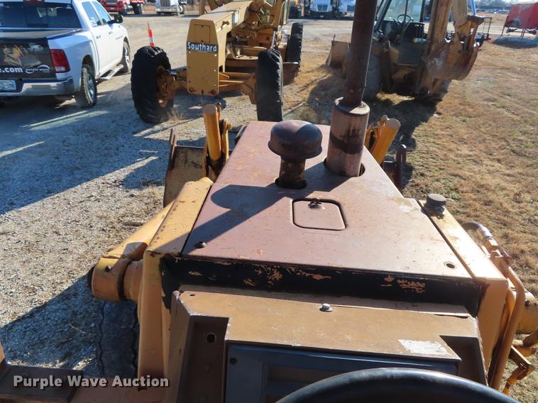 image for item DF1291 Case 580E backhoe