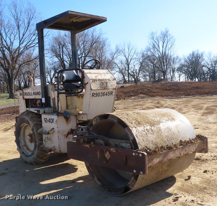 image for item DF1307 1988 Ingersoll Rand SD40F single drum vibratory roller