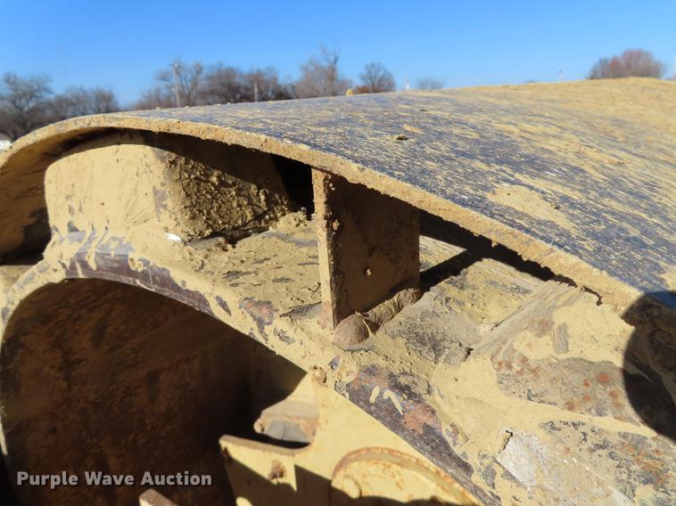 image for item DF1307 1988 Ingersoll Rand SD40F single drum vibratory roller