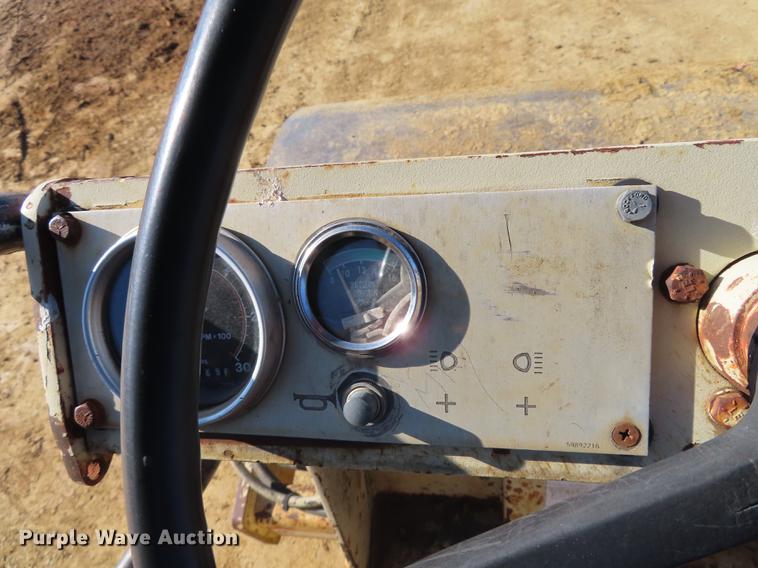 image for item DF1307 1988 Ingersoll Rand SD40F single drum vibratory roller