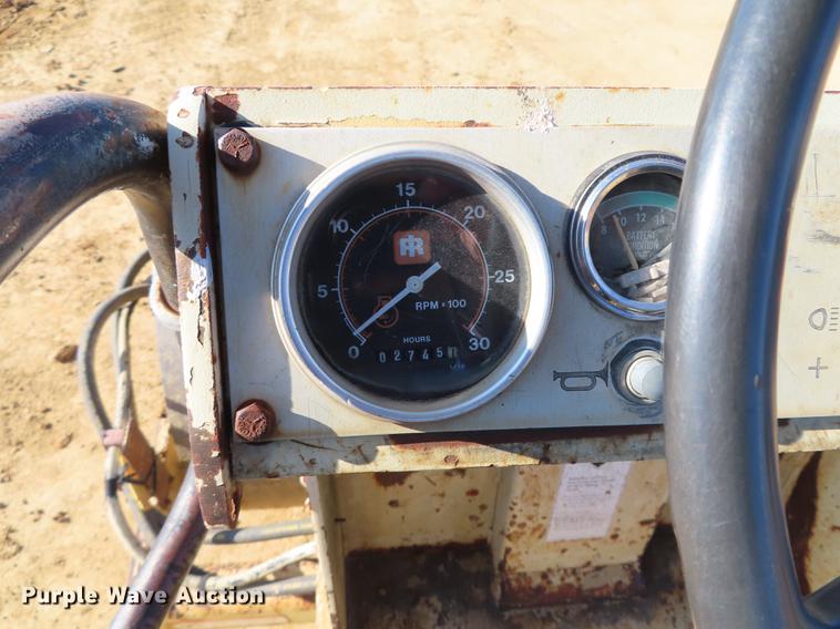 image for item DF1307 1988 Ingersoll Rand SD40F single drum vibratory roller