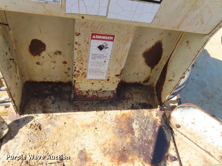 image for item DF1307 1988 Ingersoll Rand SD40F single drum vibratory roller