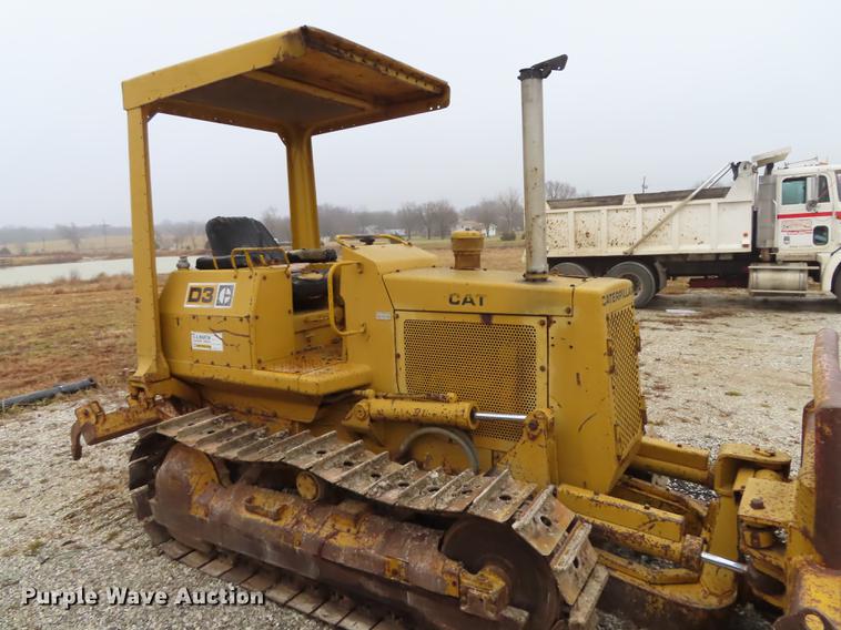 image for item DF1322 Caterpillar D3 dozer