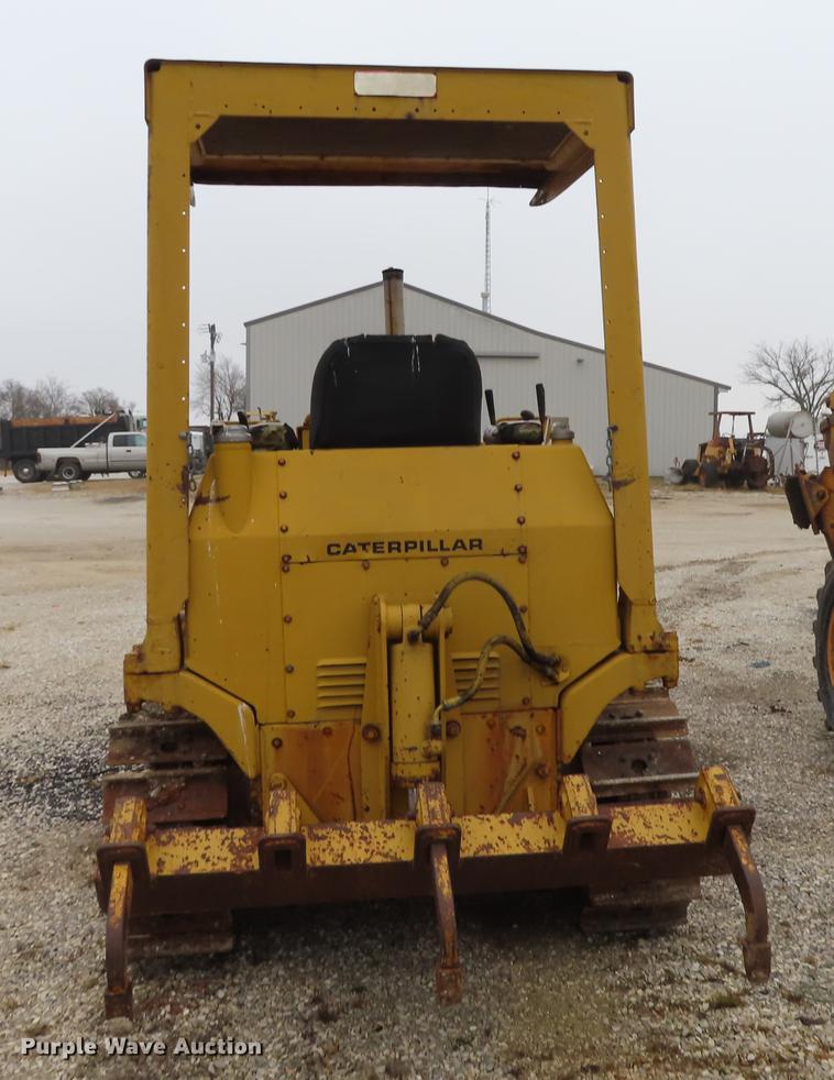 image for item DF1322 Caterpillar D3 dozer