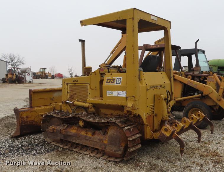 image for item DF1322 Caterpillar D3 dozer