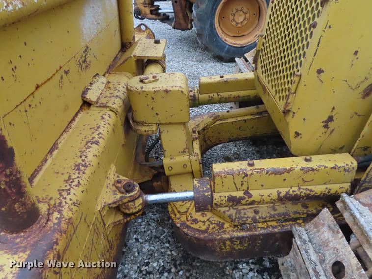 image for item DF1322 Caterpillar D3 dozer