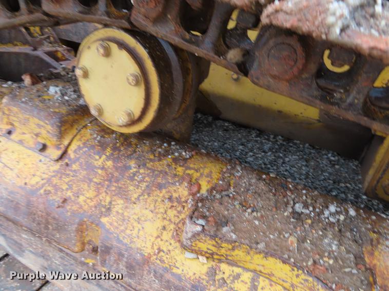 image for item DF1322 Caterpillar D3 dozer