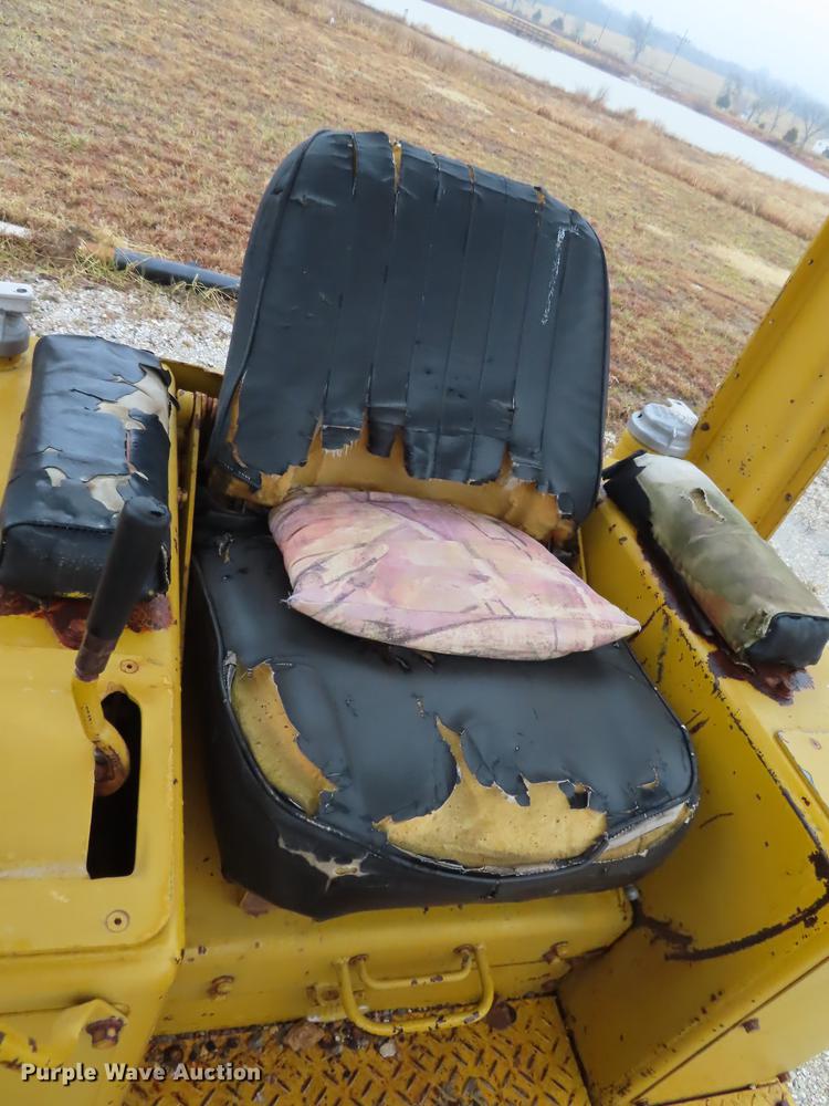 image for item DF1322 Caterpillar D3 dozer