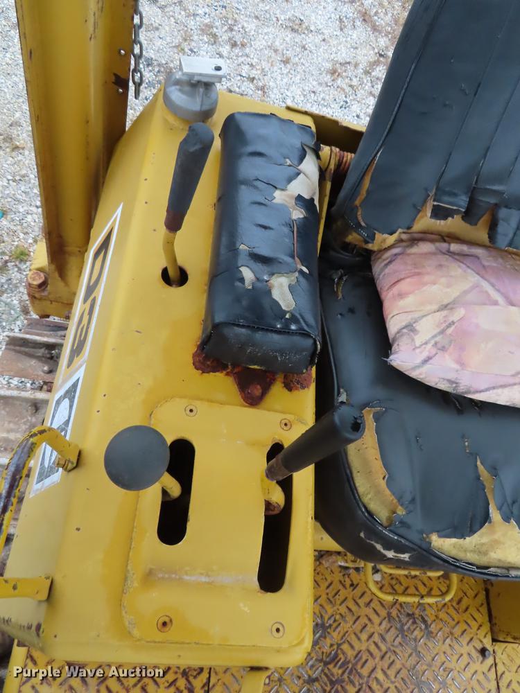 image for item DF1322 Caterpillar D3 dozer