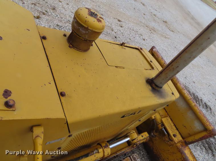 image for item DF1322 Caterpillar D3 dozer