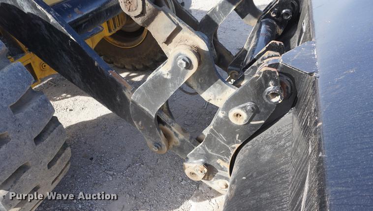 image for item DF1541 1989 Michigan L70 wheel loader