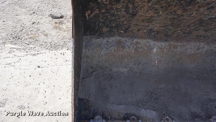 image for item DF1541 1989 Michigan L70 wheel loader