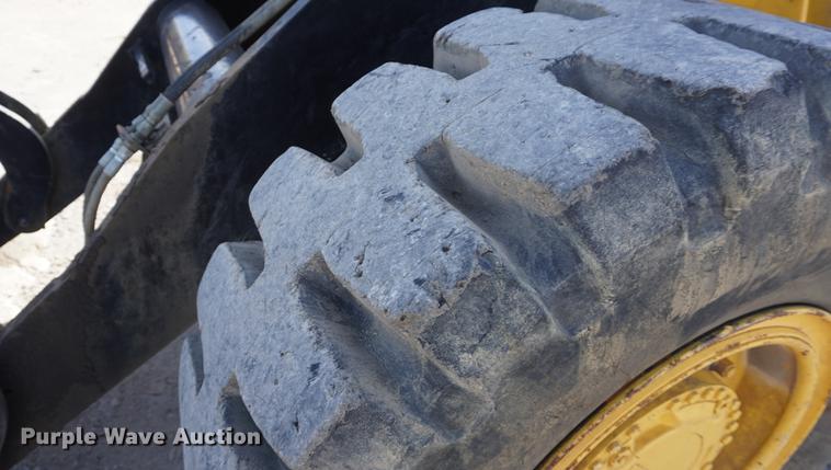 image for item DF1541 1989 Michigan L70 wheel loader
