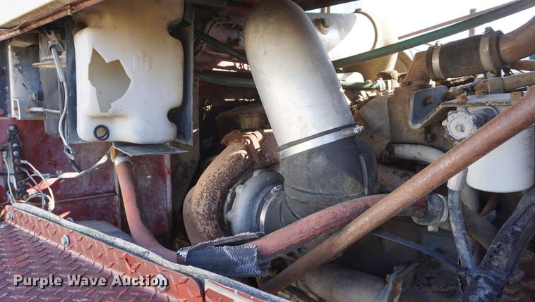 image for item DF1653 1985 International Paystar 5000 truck cab and chassis