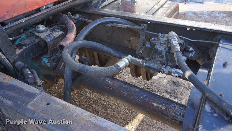 image for item DF1653 1985 International Paystar 5000 truck cab and chassis