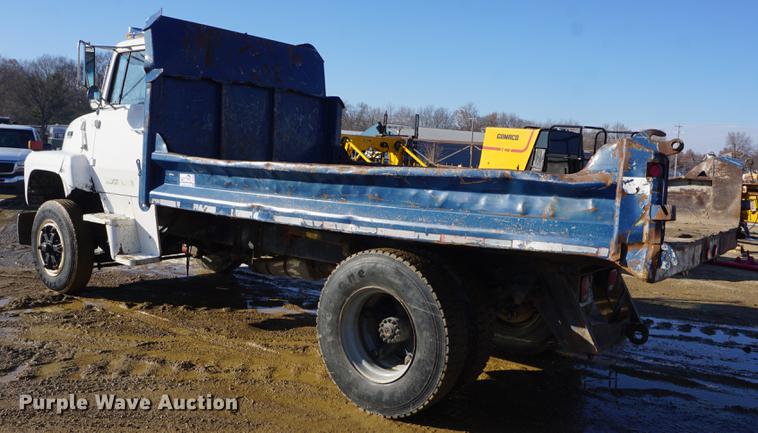 image for item DF1656 1990 Ford L7000 dump flatbed truck