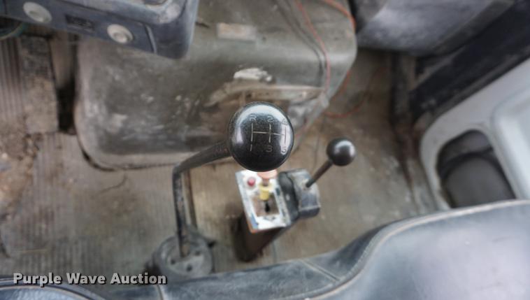 image for item DF1656 1990 Ford L7000 dump flatbed truck