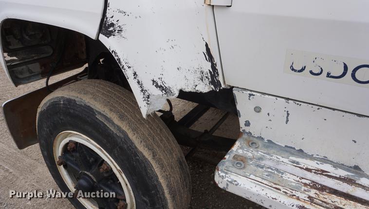 image for item DF1656 1990 Ford L7000 dump flatbed truck