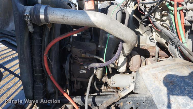 image for item DF1656 1990 Ford L7000 dump flatbed truck