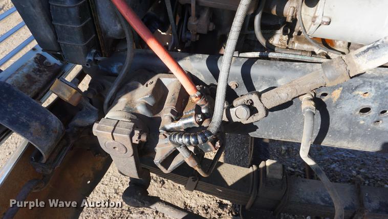 image for item DF1656 1990 Ford L7000 dump flatbed truck