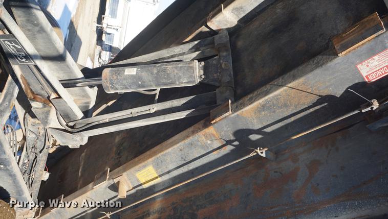 image for item DF1656 1990 Ford L7000 dump flatbed truck