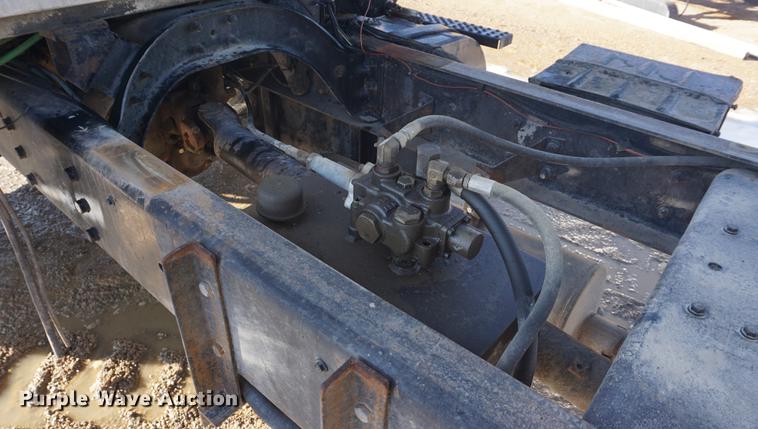 image for item DF1656 1990 Ford L7000 dump flatbed truck