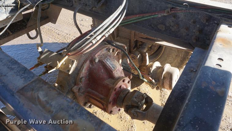 image for item DF1656 1990 Ford L7000 dump flatbed truck